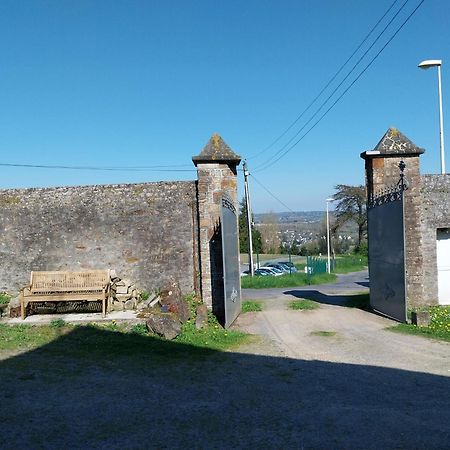 Maison Chaleureuse Avec Terrasse Et Vue Baie Avranches Kültér fotó